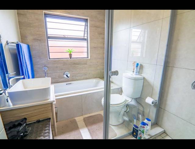 3 BEDROOM APARTMENT FOR SALE IN GOLDEN FIELDS ESTATE